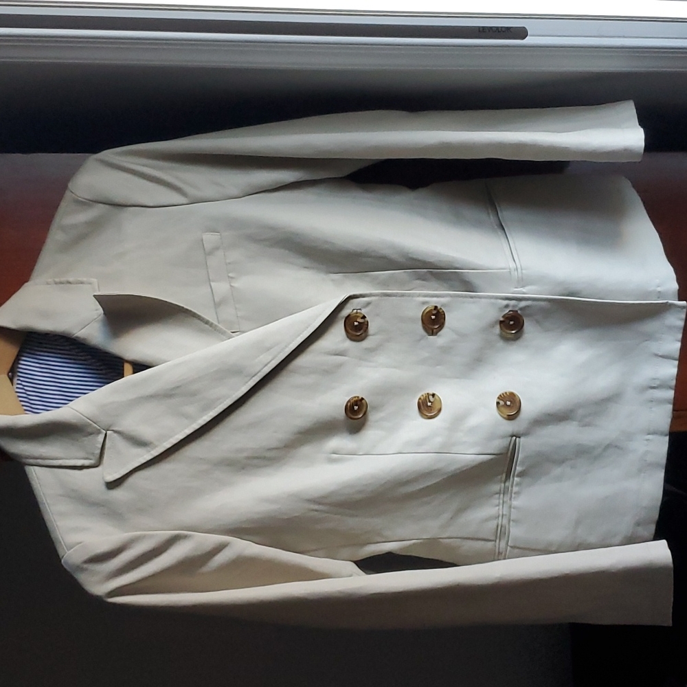 346 Brook Brothers Women’s Cotton & Linen beige blazer.